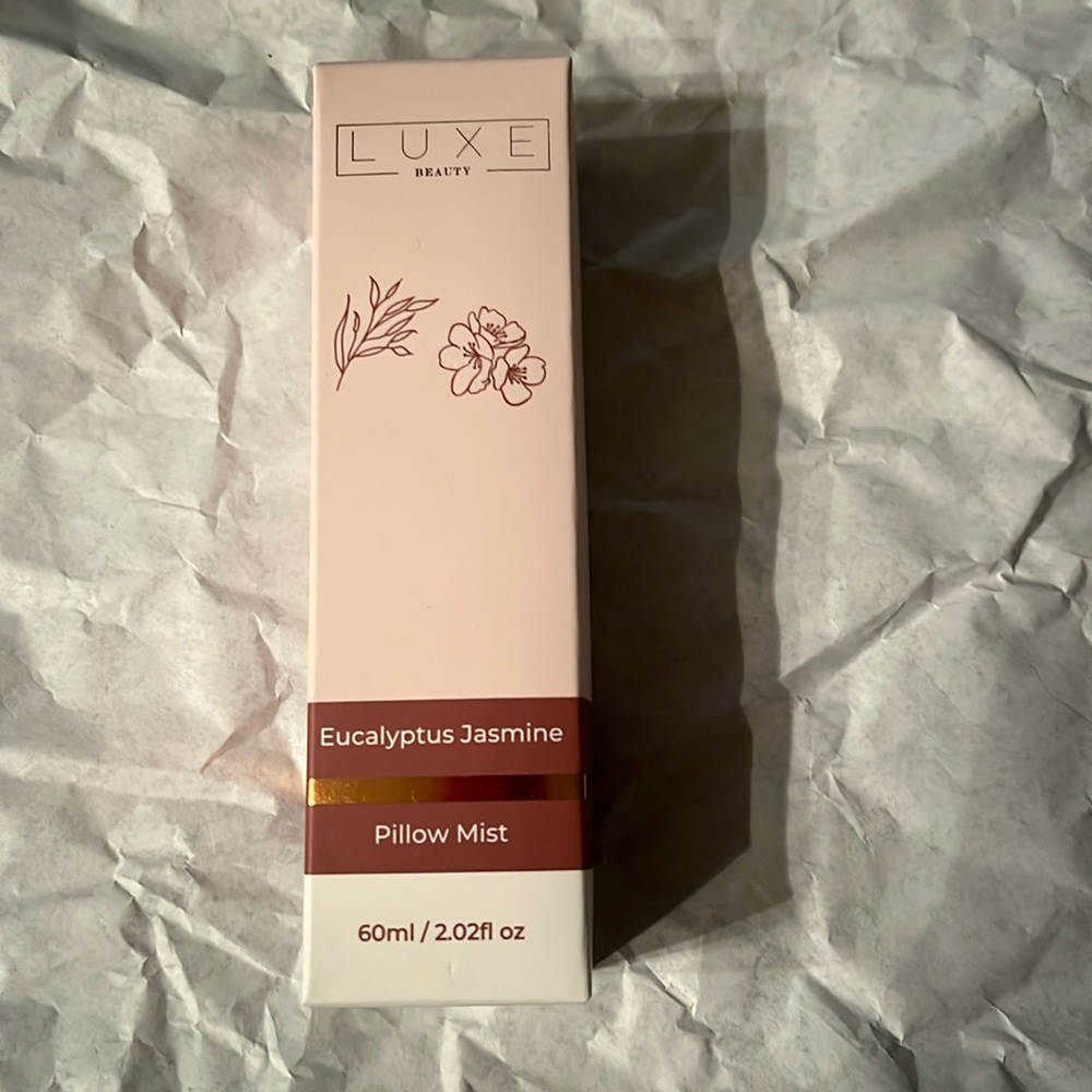 ❤️‍🔥BOGO free (equal or lesser value). NWT- Eucalyptus Jasmine pillow mist